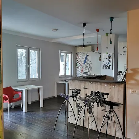High House Hostel Budva