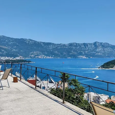 Hostel High House Budva