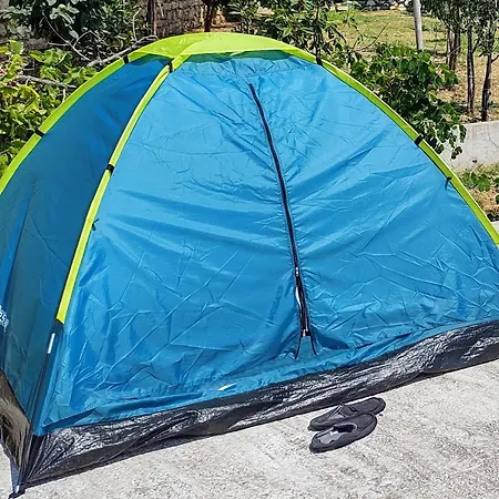 Hostel High House
