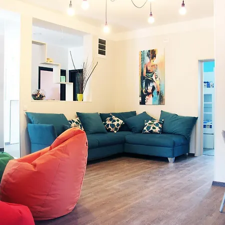 Hostel High House